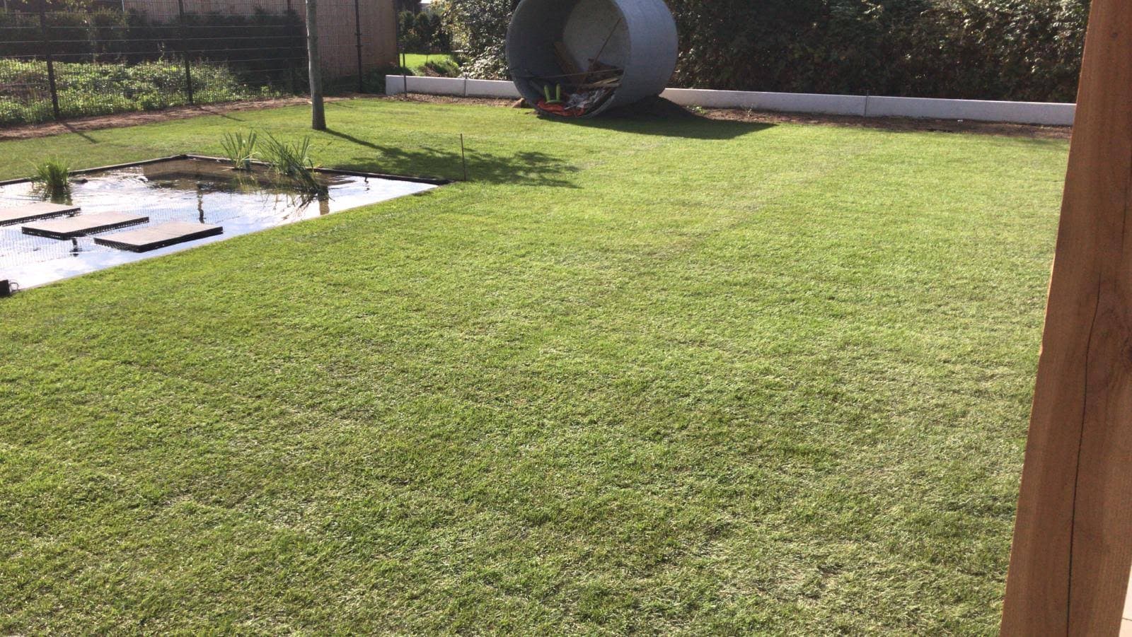 Graszoden leggen in Apeldoorn